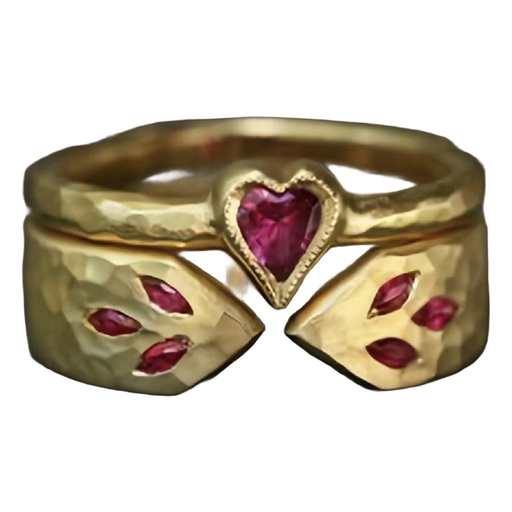 Hammered Gold plated heart Rings size 7 dark rose Swarovski crystals NWT in box